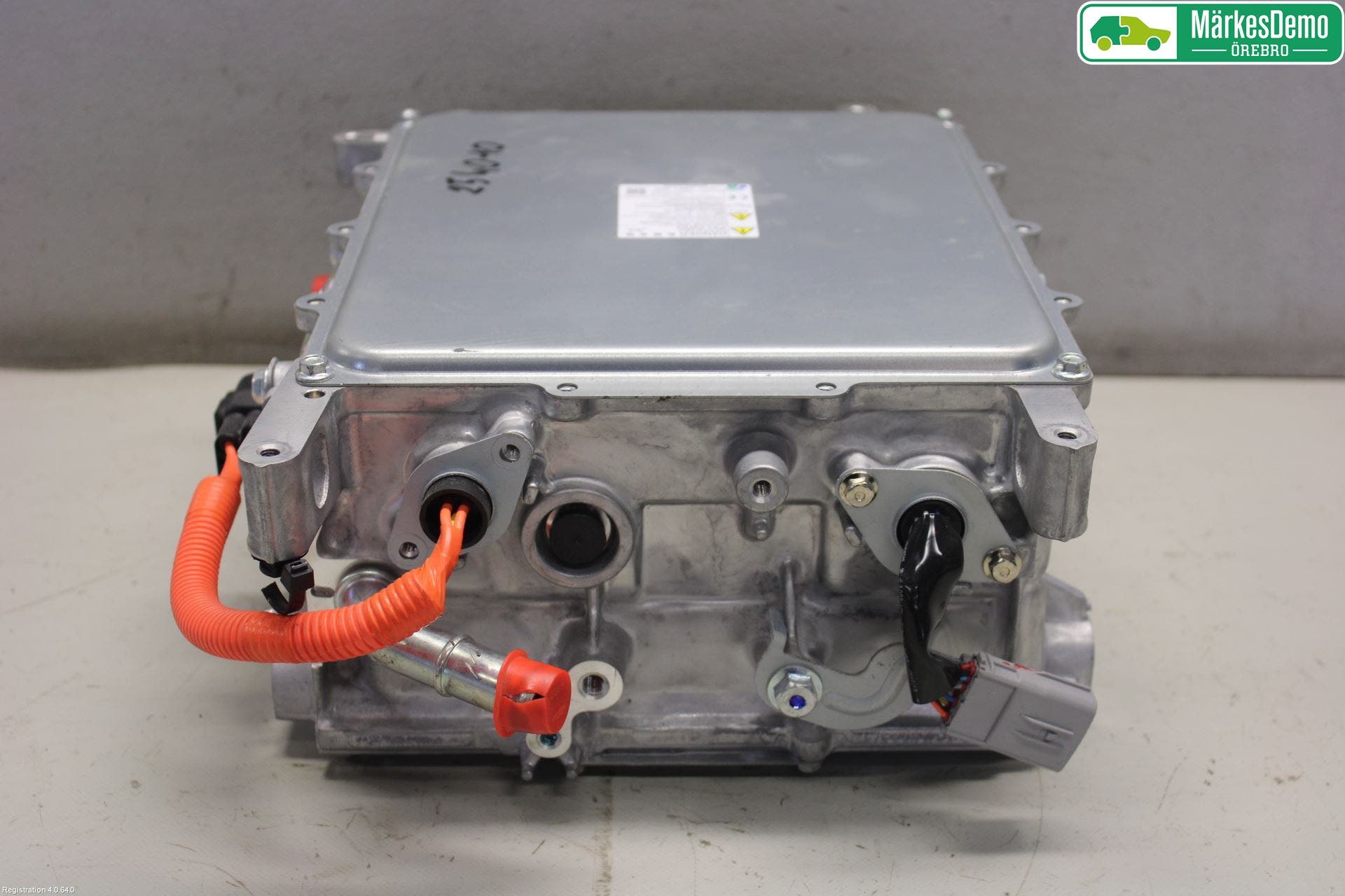 Mitsubishi OUTLANDER 13-21 Batteriladdare Högspänning