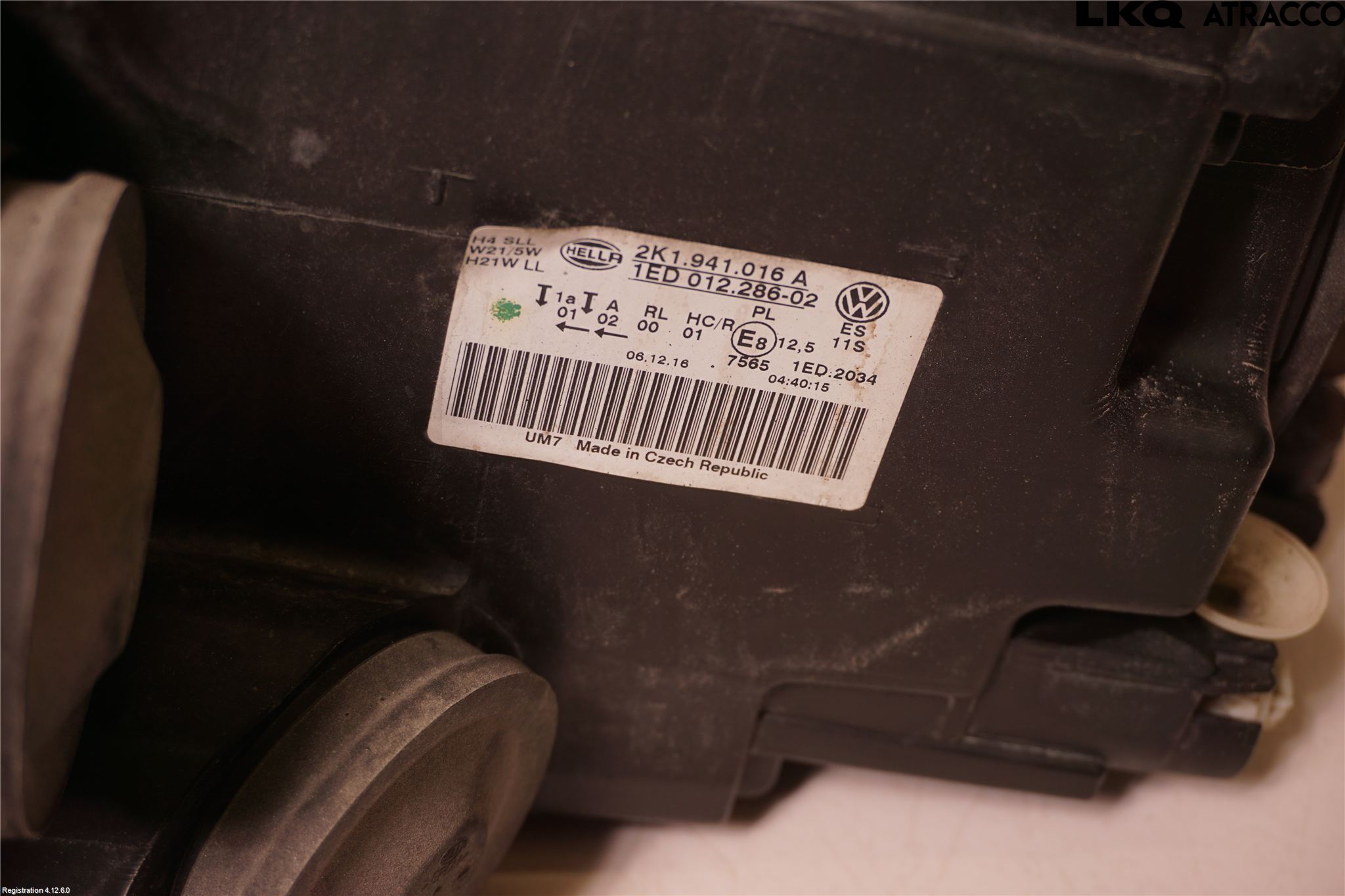 Volkswagen VW CADDY 16-20 Strålkastare Höger