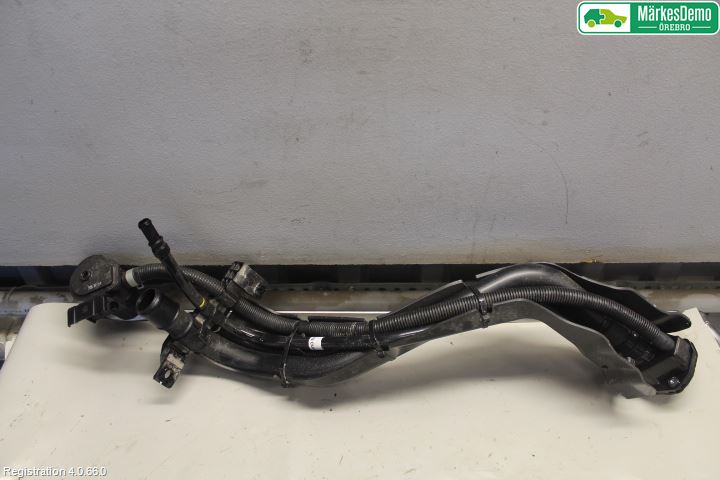 Kia STONIC 18->> Bränslepåfyllnrör-Slang