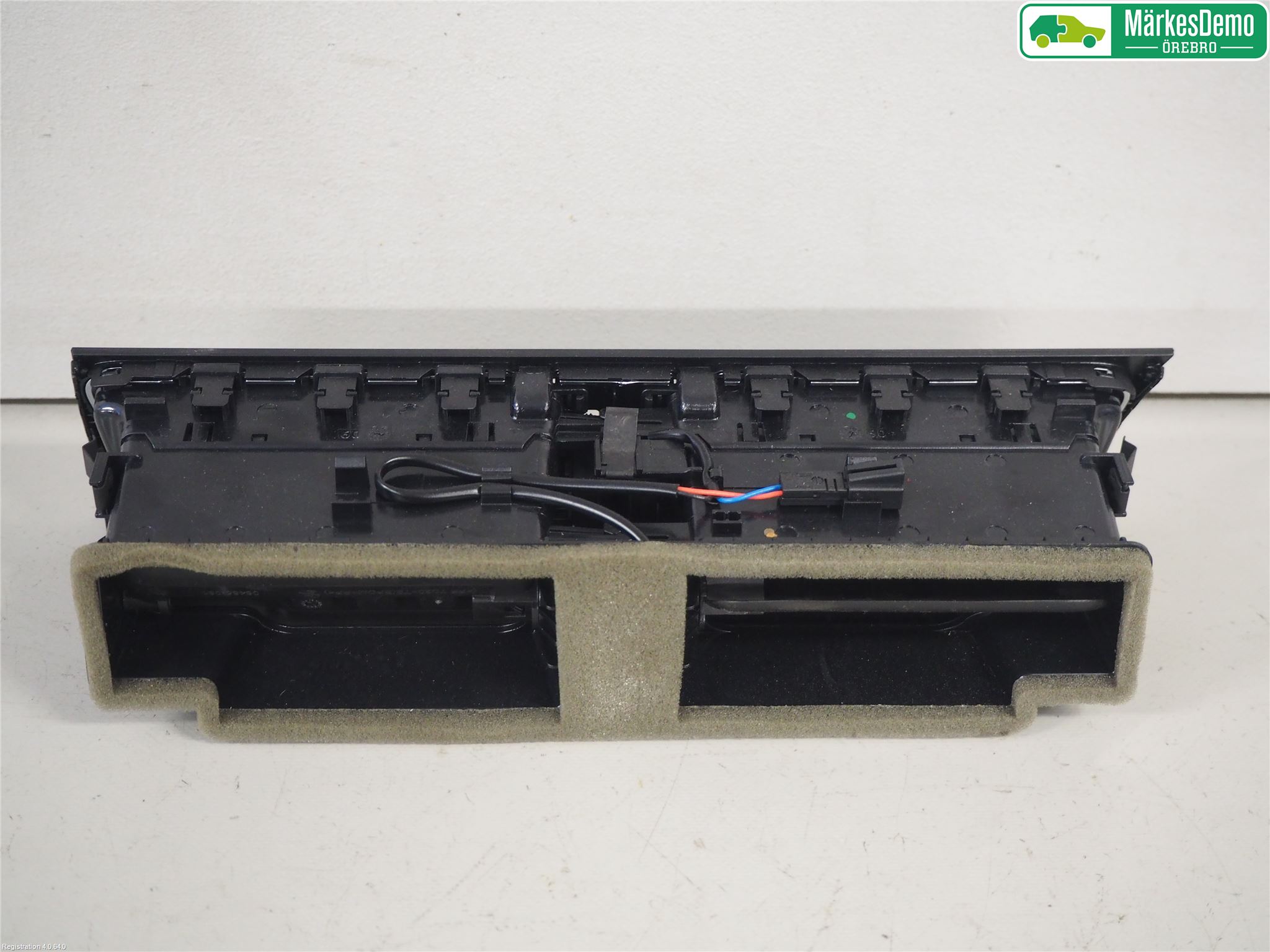 Audi A4 12-15 Defrosterkanal-Munstycke