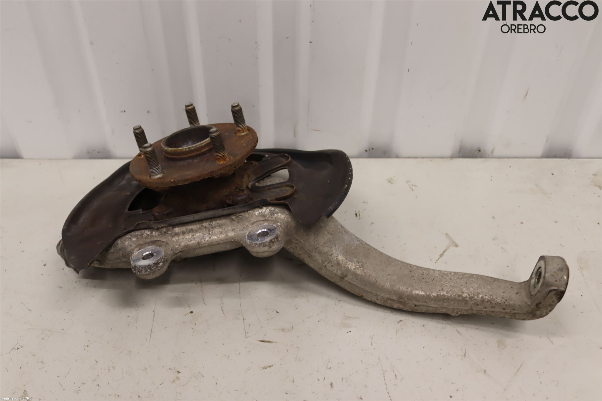 Lexus IS 250/350 14-20 Styrspindel Lagerhus Vä