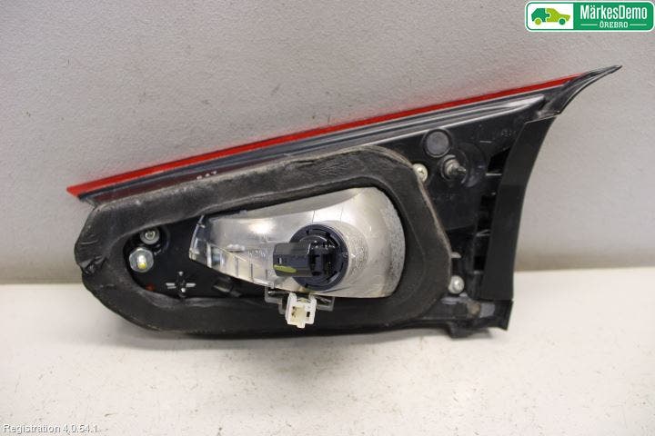 Mazda 3 III 14-19 Bakljus Lucka Vä