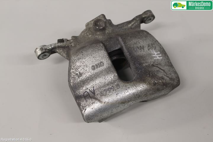 Volkswagen VW PASSAT 15-19 Bromsok Fram Höger