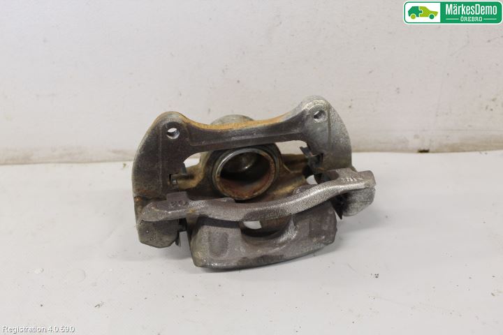 Kia CEED 12-18 Bromsok Fram Höger