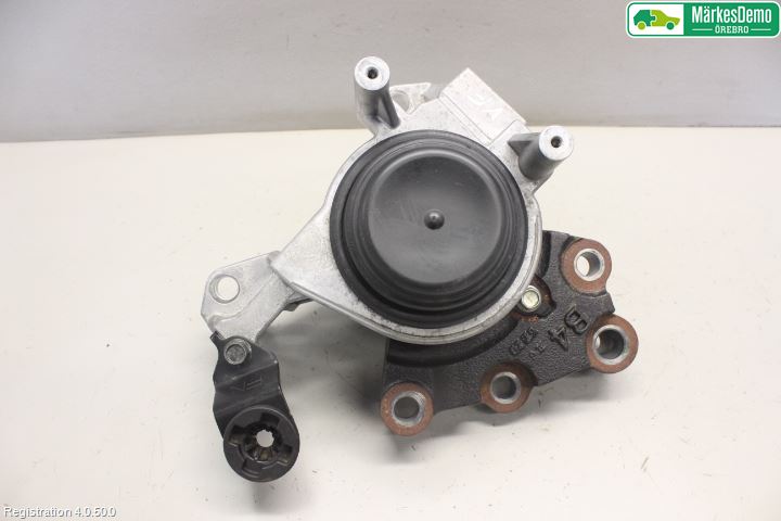 Nissan X-TRAIL 14-21 Växellådsfäste