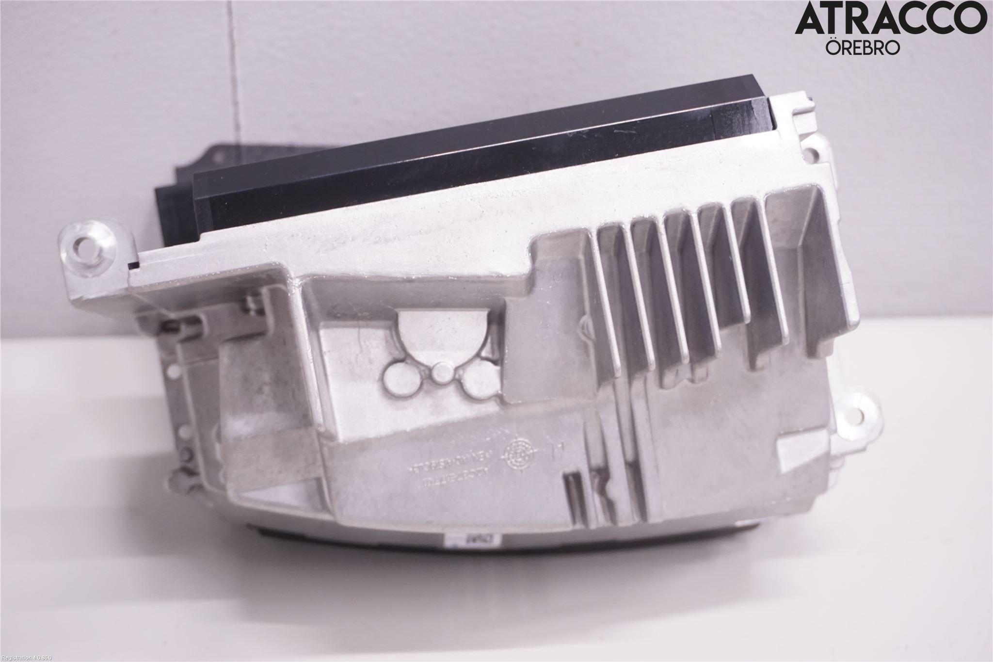 Mercedes-Benz MB E-KLASS (W213) 16-23 Bildskärm