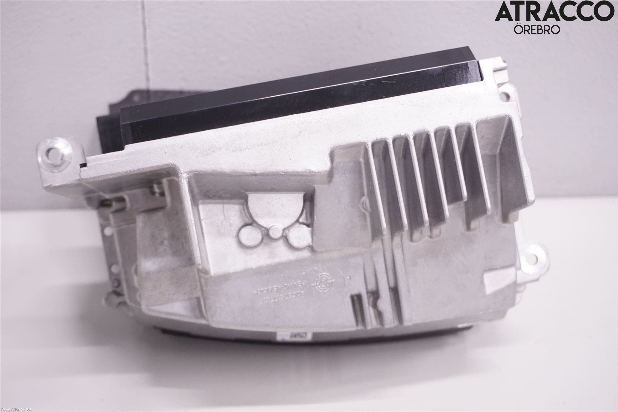 Mercedes-Benz MB E-KLASS (W213) 16-23 Bildskärm