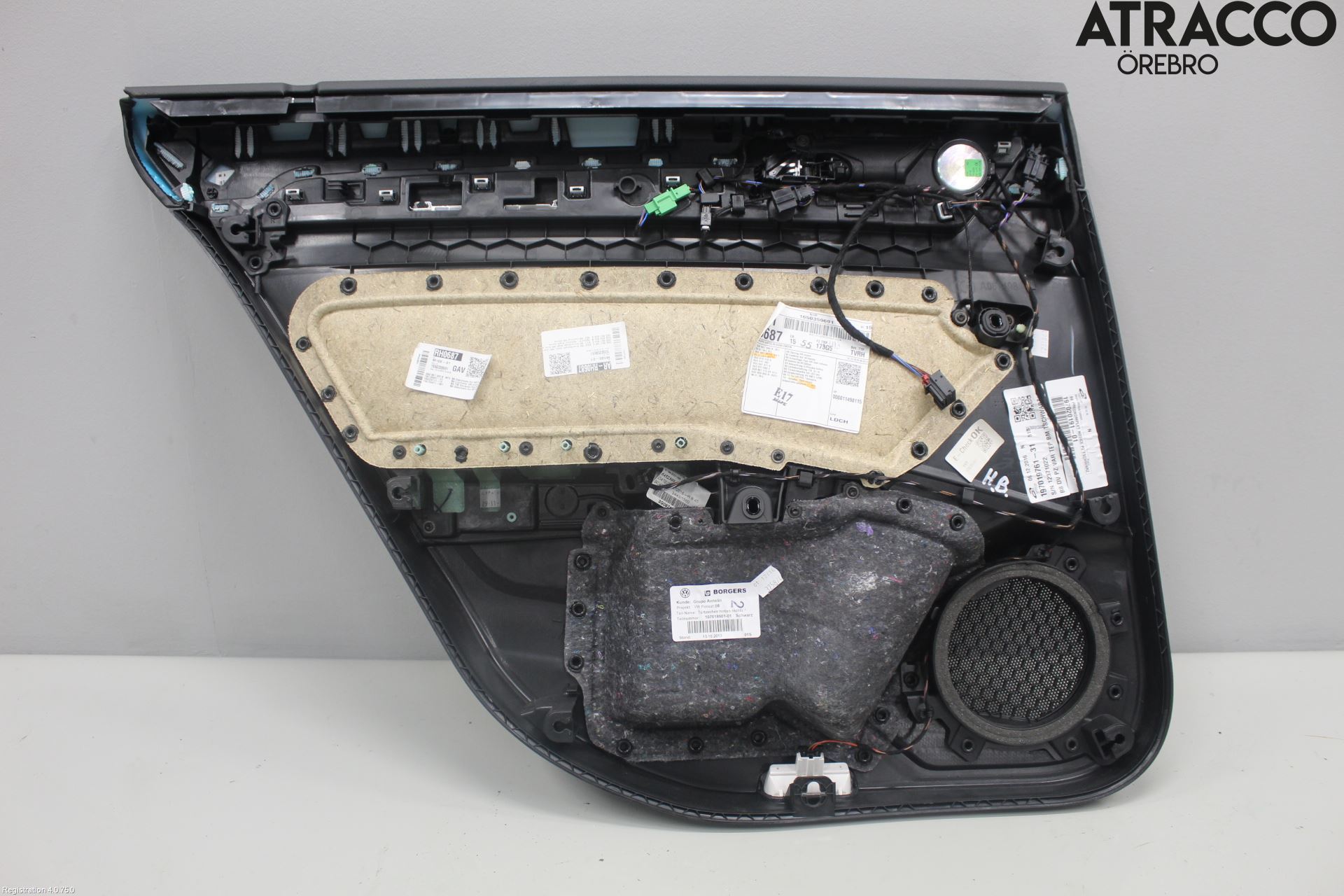 Volkswagen VW PASSAT 15-19 Dörrklädsel Hö