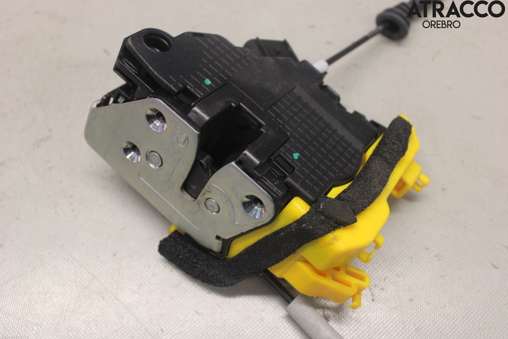 Kia CEED 12-18 Låskista-Dörrlås