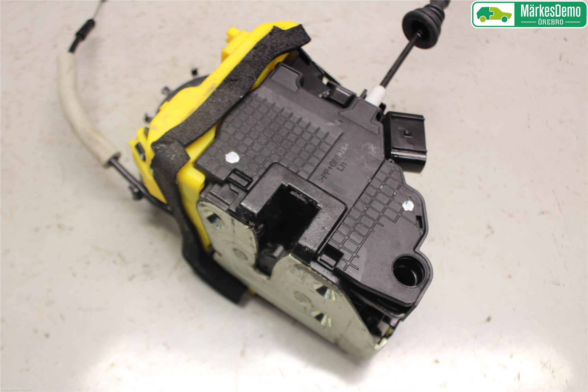 Kia CEED 12-18 Låskista-Dörrlås