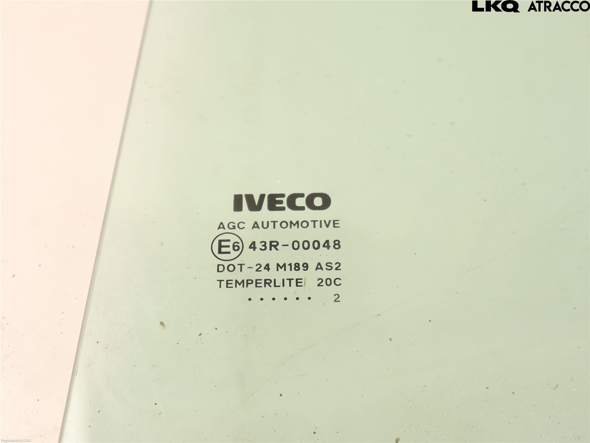 Iveco DAILY 14->> Dörruta Fram Vänster
