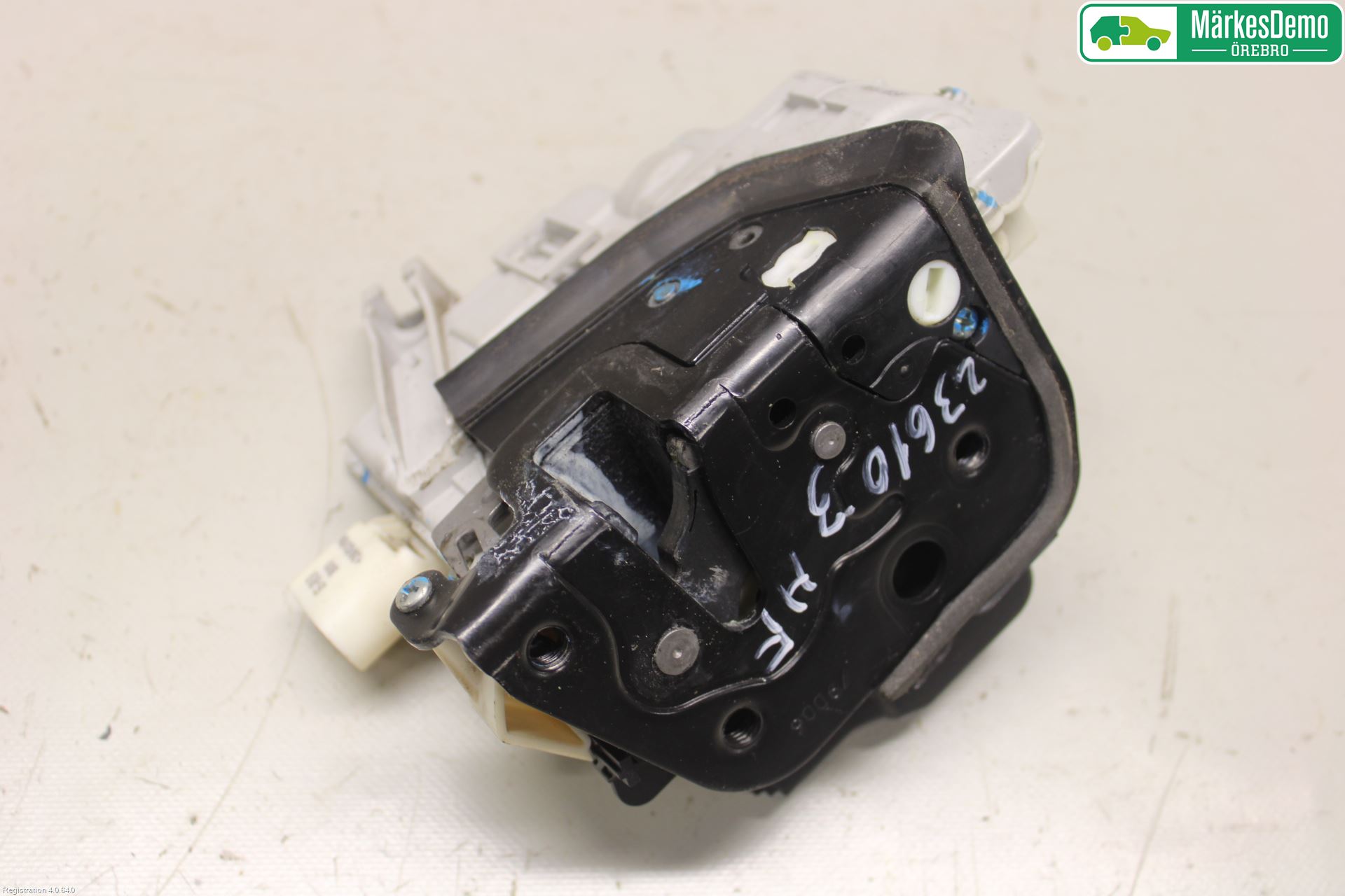 Audi A4/S4 05-07 Låskista-Dörrlås