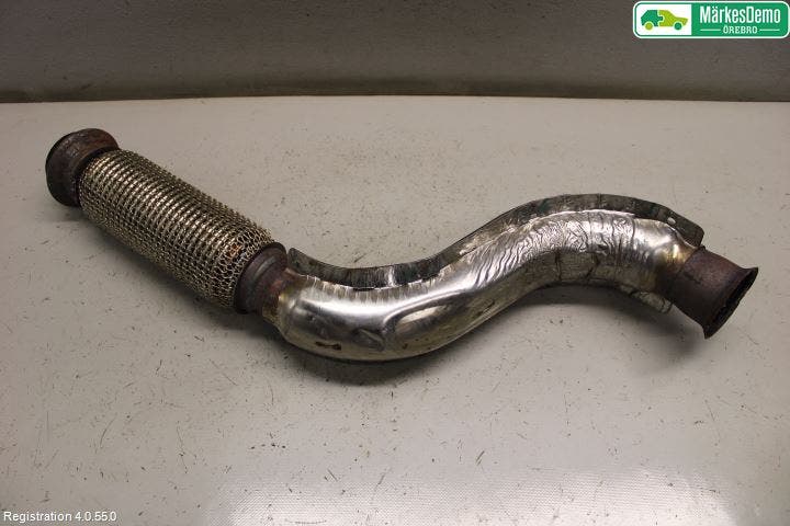 Peugeot 3008 17-24 Avgas Främre Rör