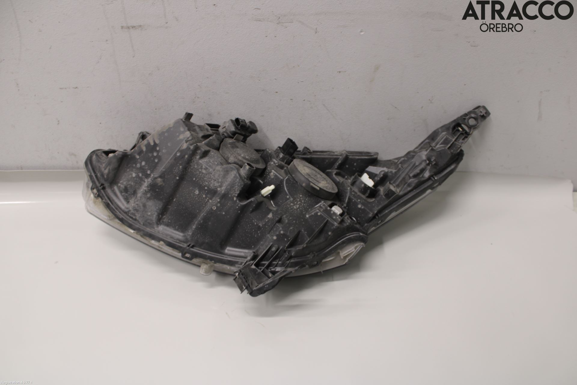 Peugeot PEUGOT 208 16-19 Strålkastare Höger