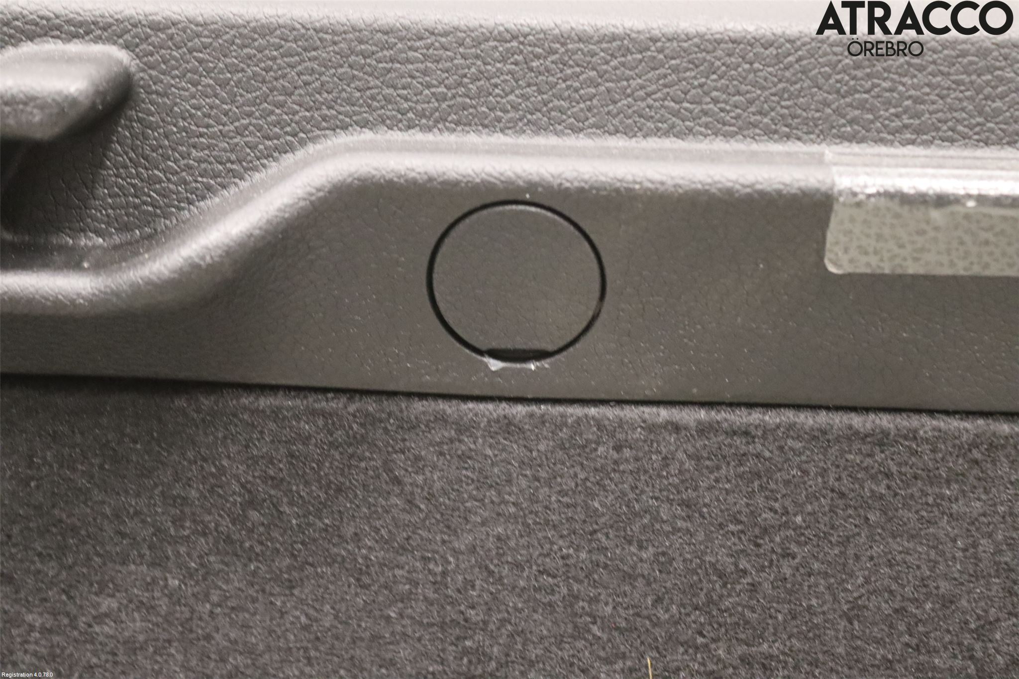 Kia STINGER 18- Inredning Sidoklädsel