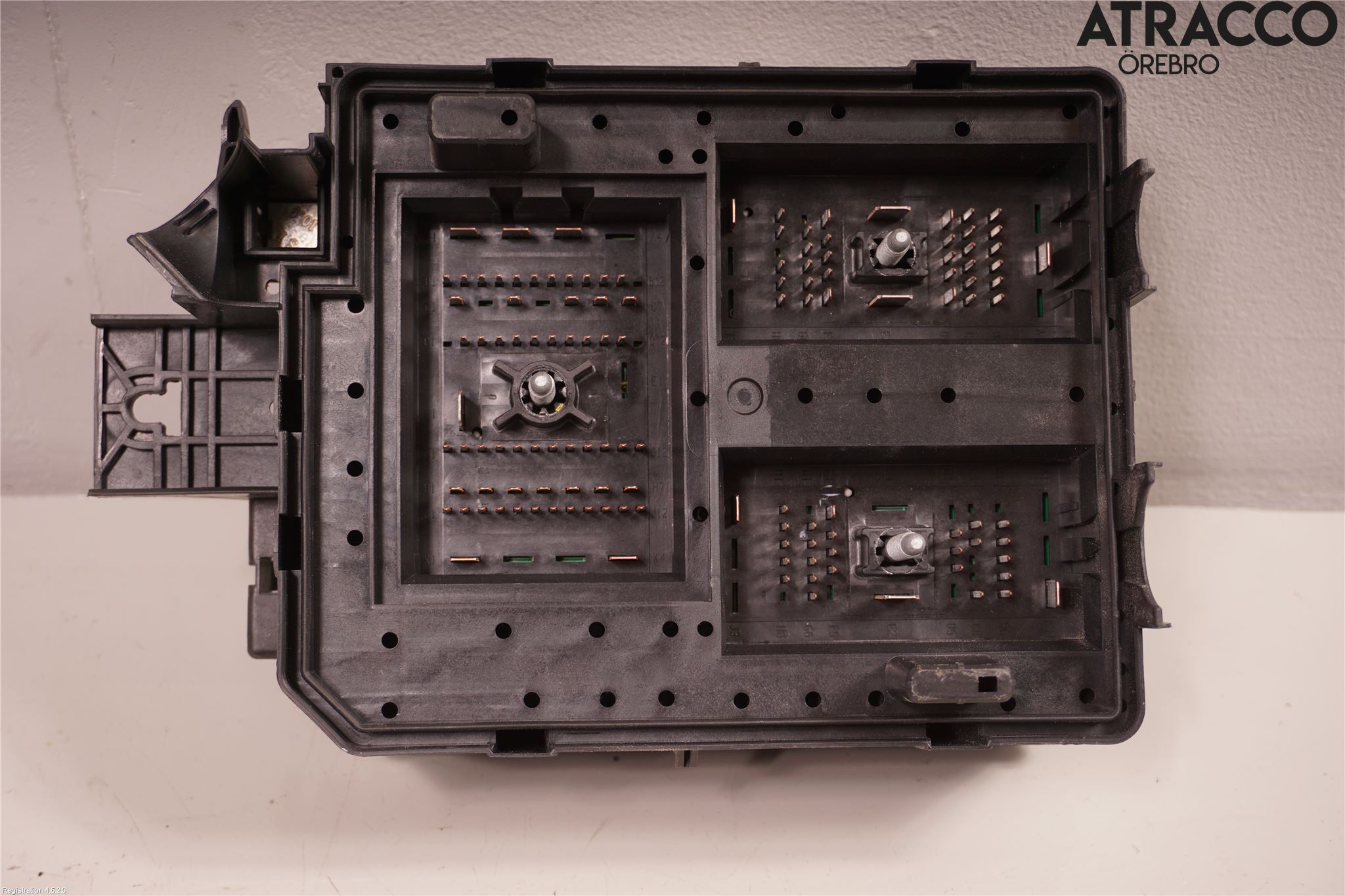 Opel CORSA E 15-19 Säkringsdosa-Elcentral