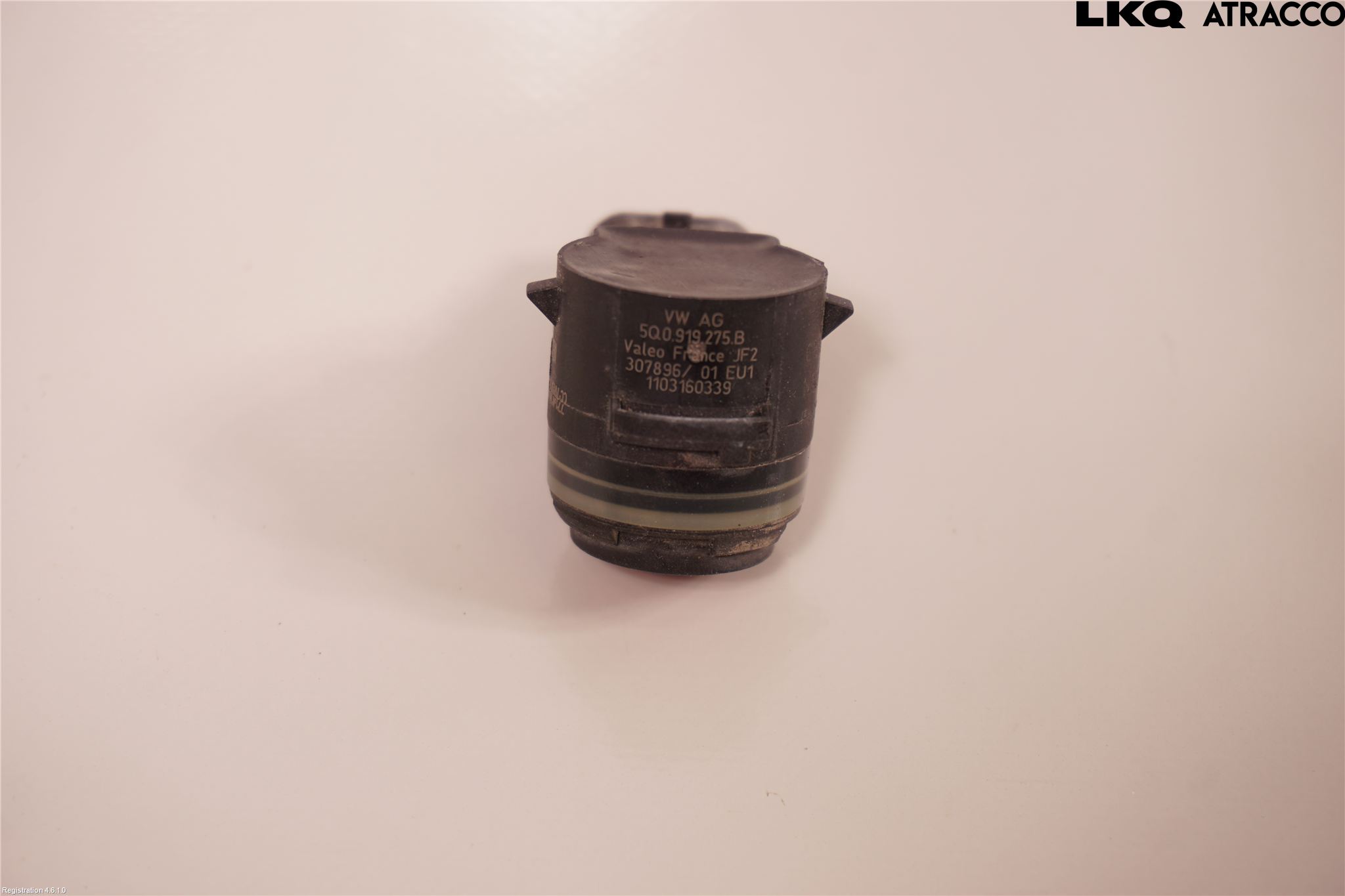 Skoda SUPERB 16-24 Parkeringshjälp Frontsensor