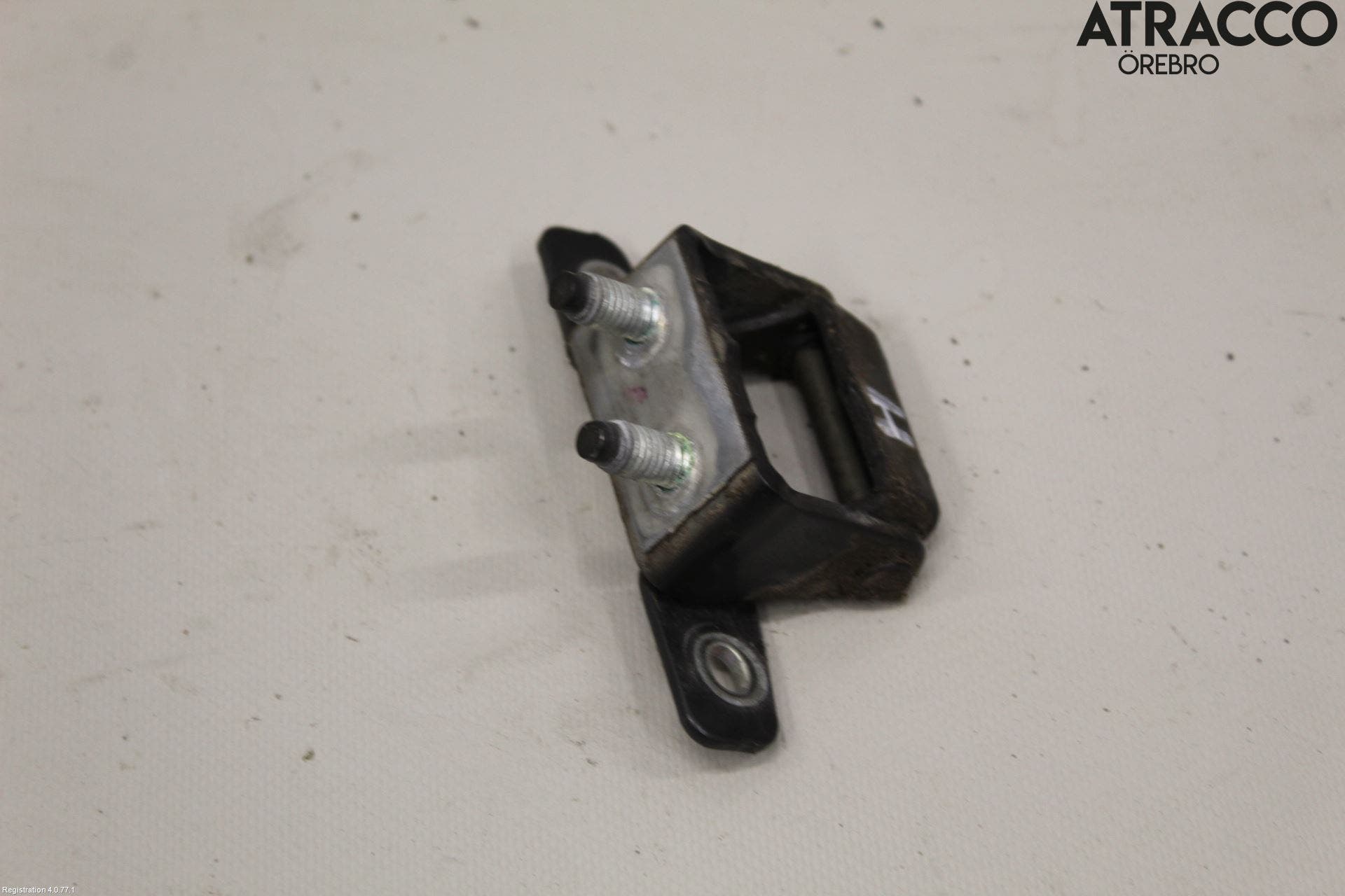 Kia CEED 12-18 Bakluckegångjärn Hö