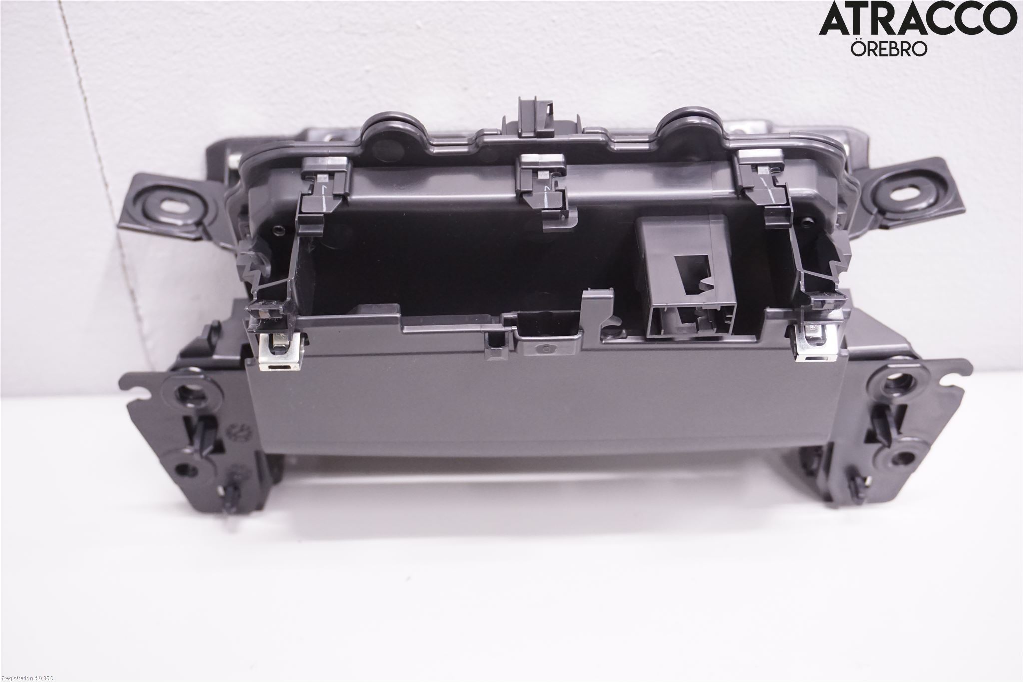 Peugeot 208/E-208 20- Instrumentbräda Förvaringsfack