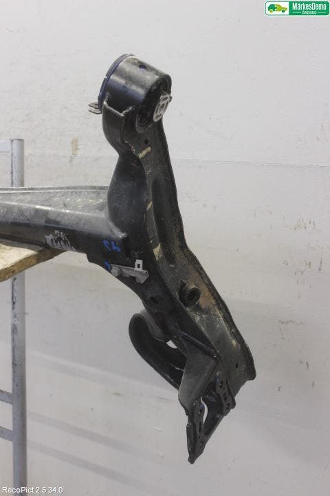 Peugeot PARTNER 16-18 Bakaxelbalk