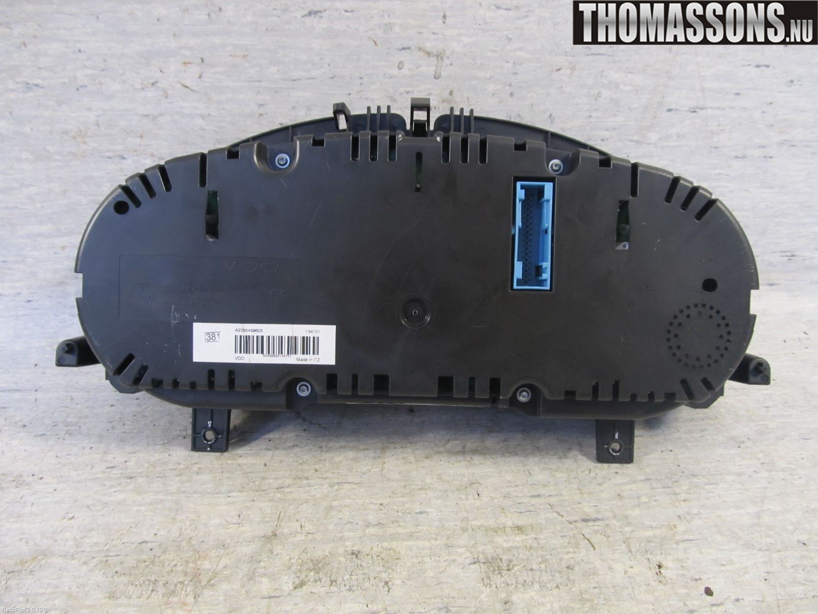 Volkswagen VW PASSAT 11-14 Instrument Komb