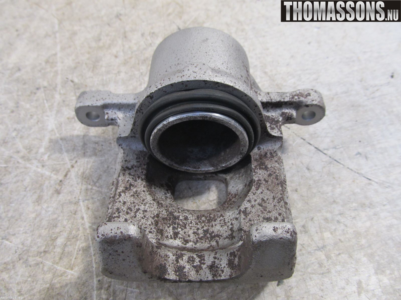 Nissan PIXO Bromsok Fram Höger