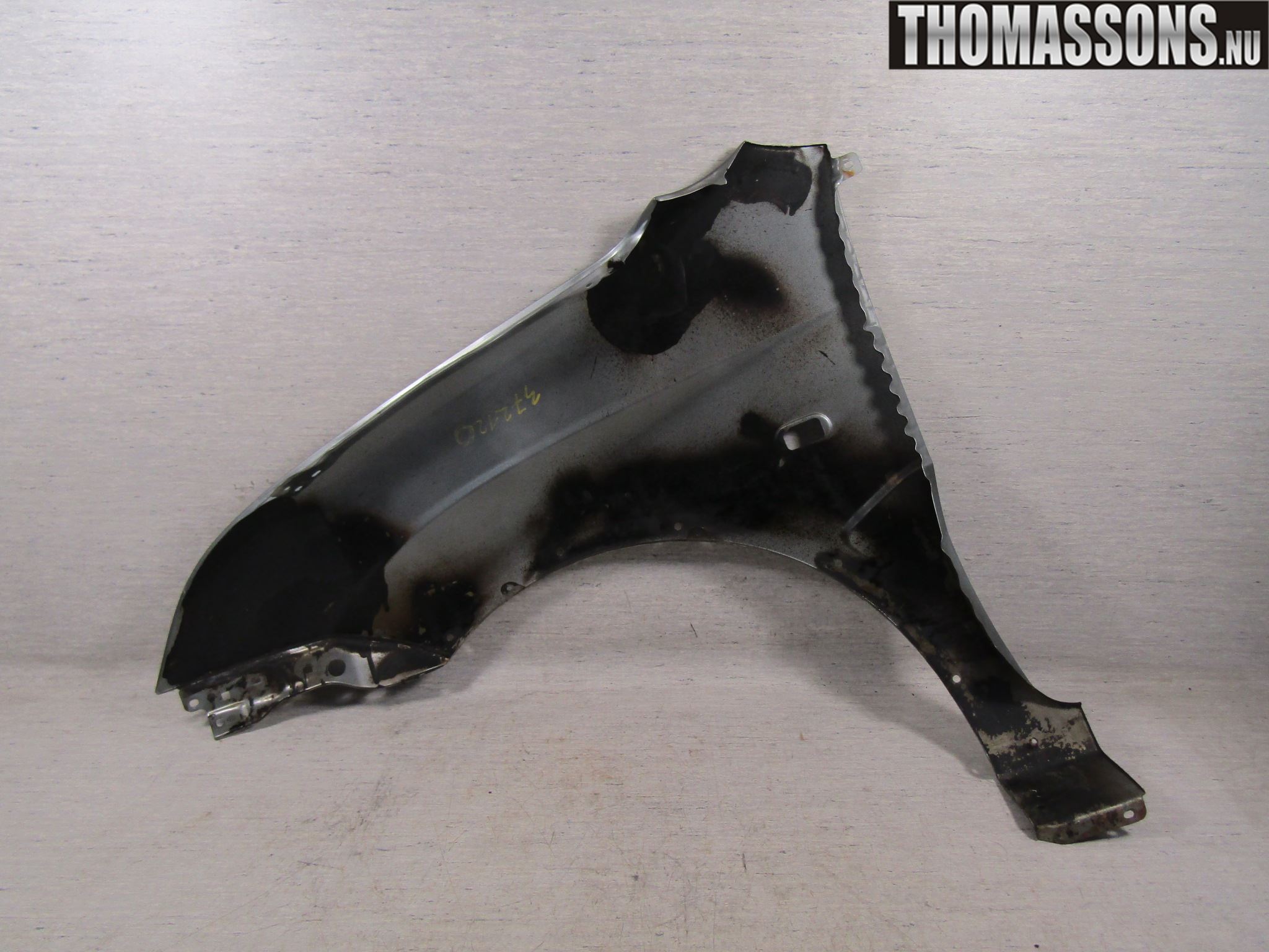 Suzuki IGNIS 01-20 Skärm Fram Höger