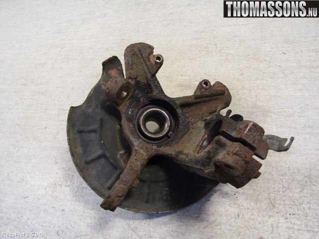 Volkswagen VW POLO 05-09 Styrspindel Lagerhus Hö