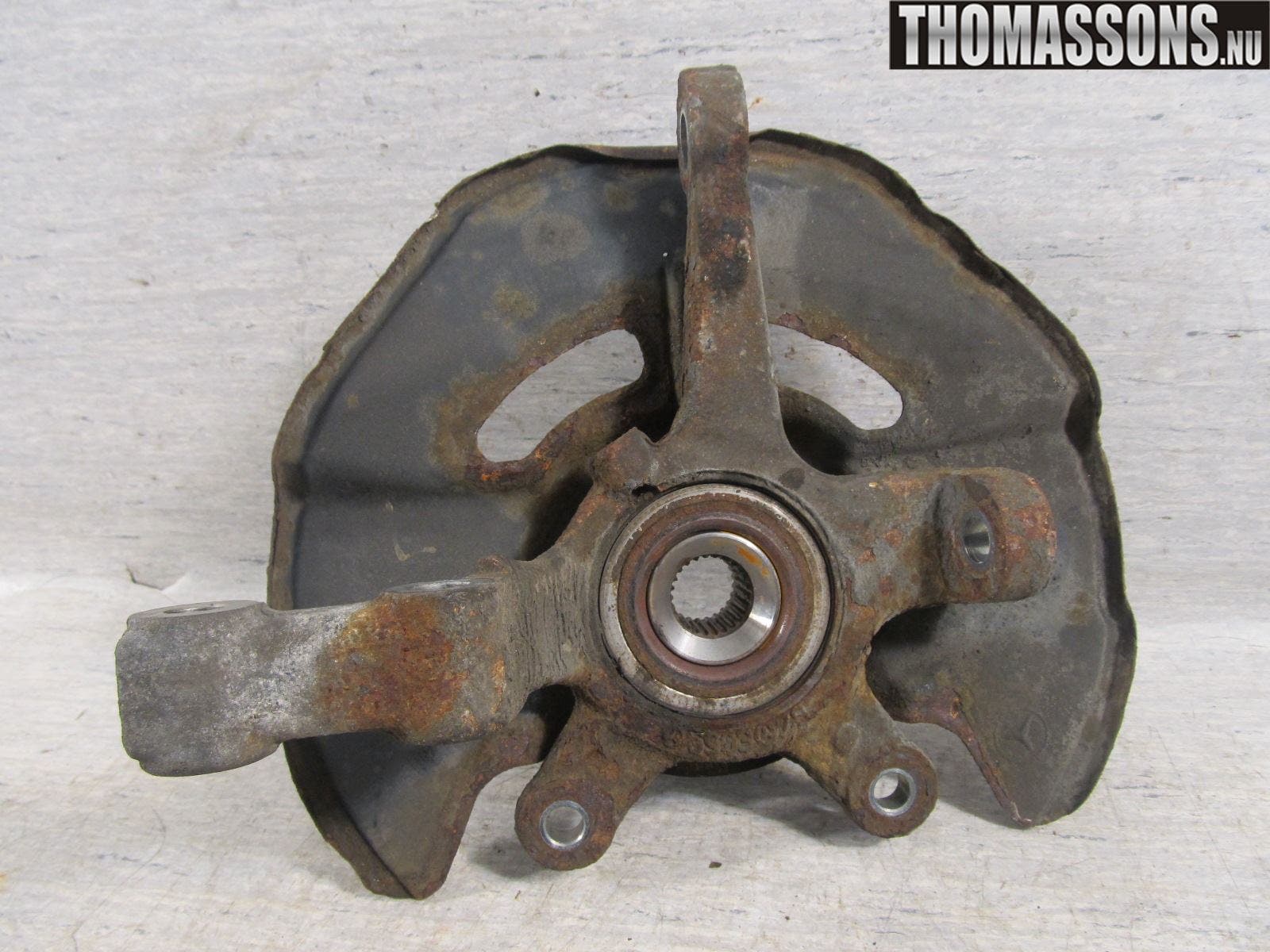 Mercedes-Benz MB B-KLASS (W245) 05-12 Styrspindel Lagerhus Vä