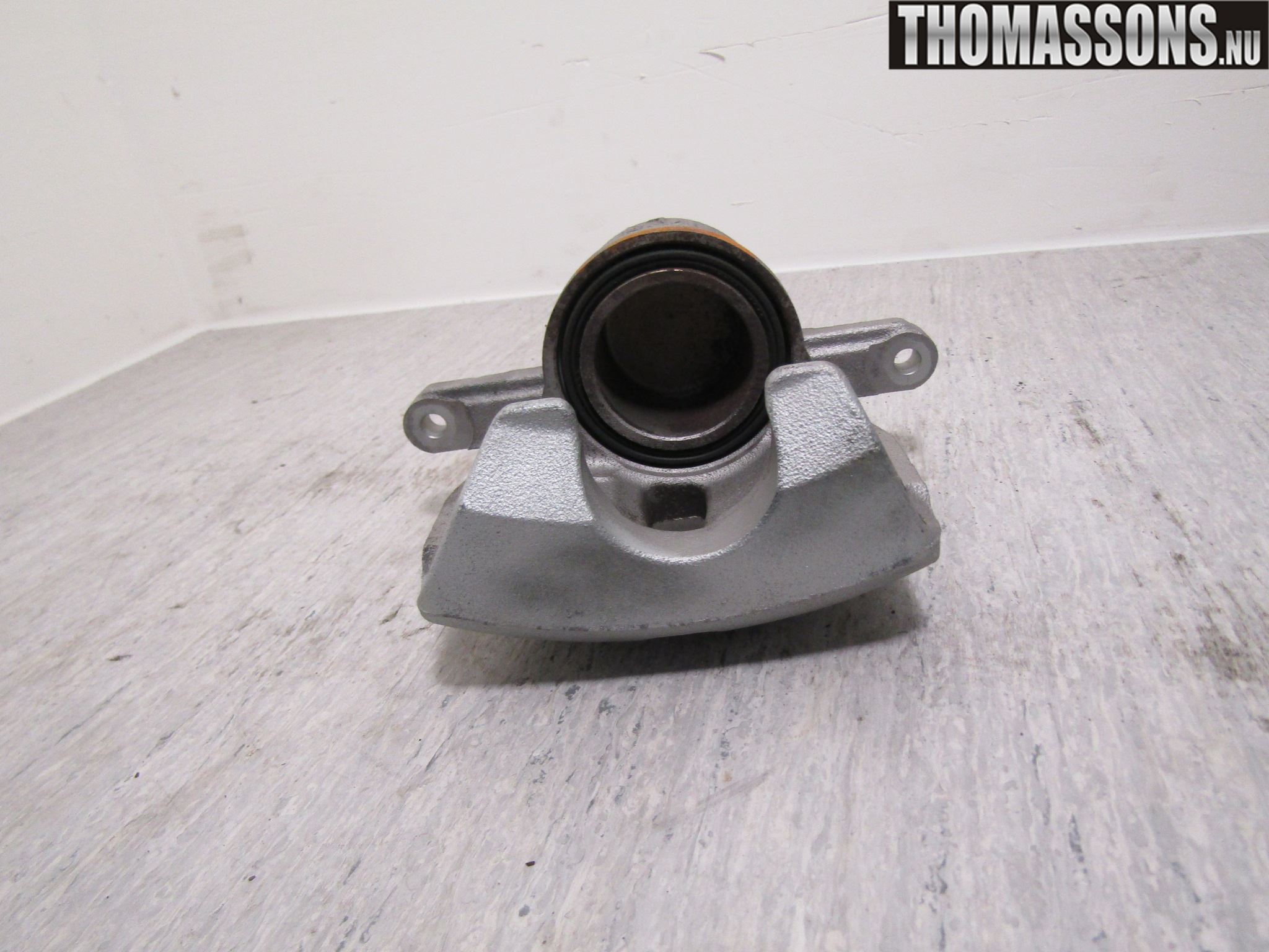 Toyota VERSO-S 11-16 Bromsok Fram Vänster