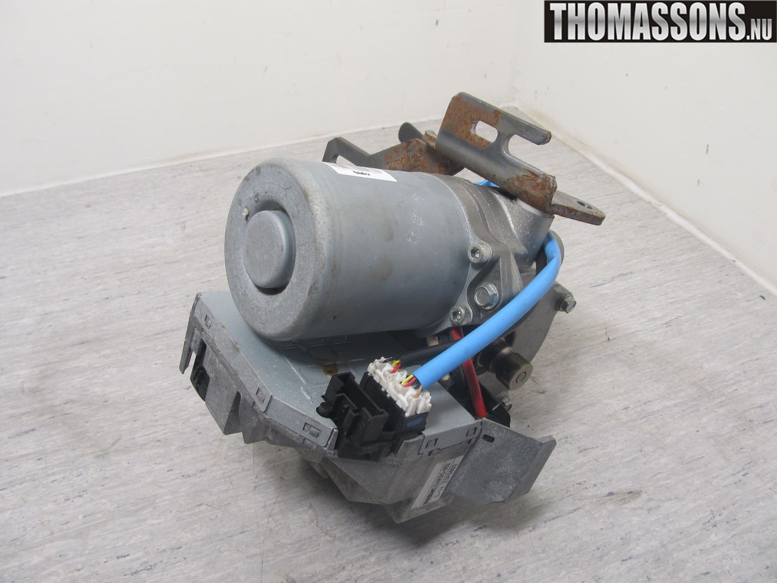 Nissan QASHQAI   07-10 Rattaxelagg Med Inb Servo