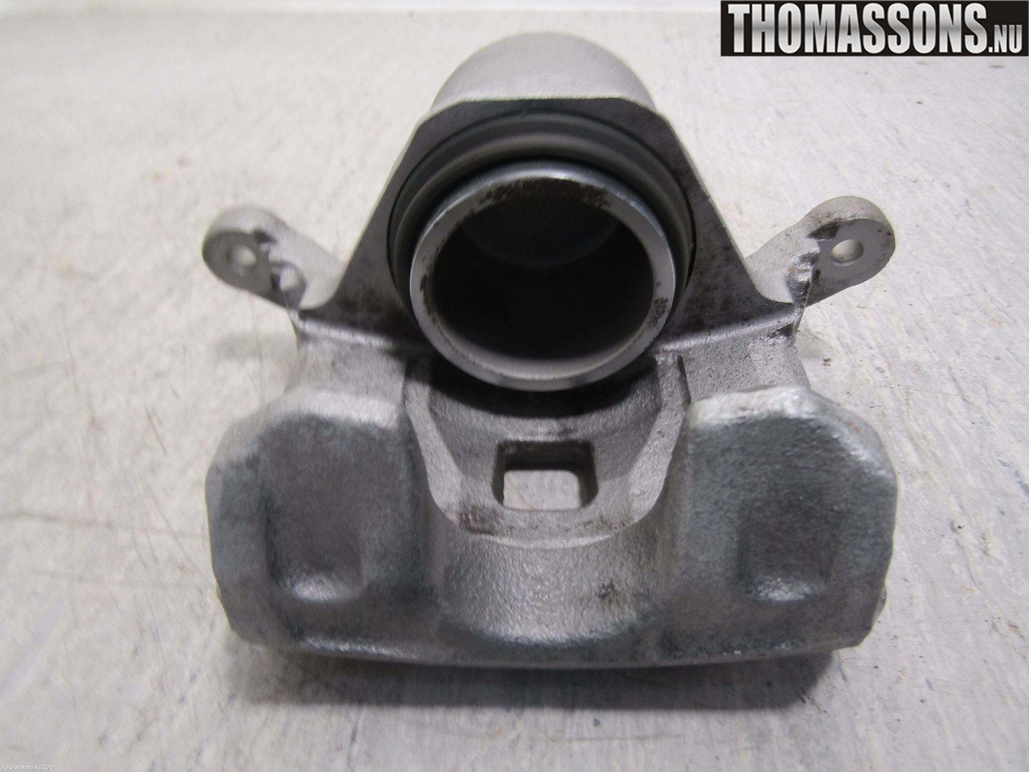 Nissan JUKE 10-14 Bromsok Fram Höger