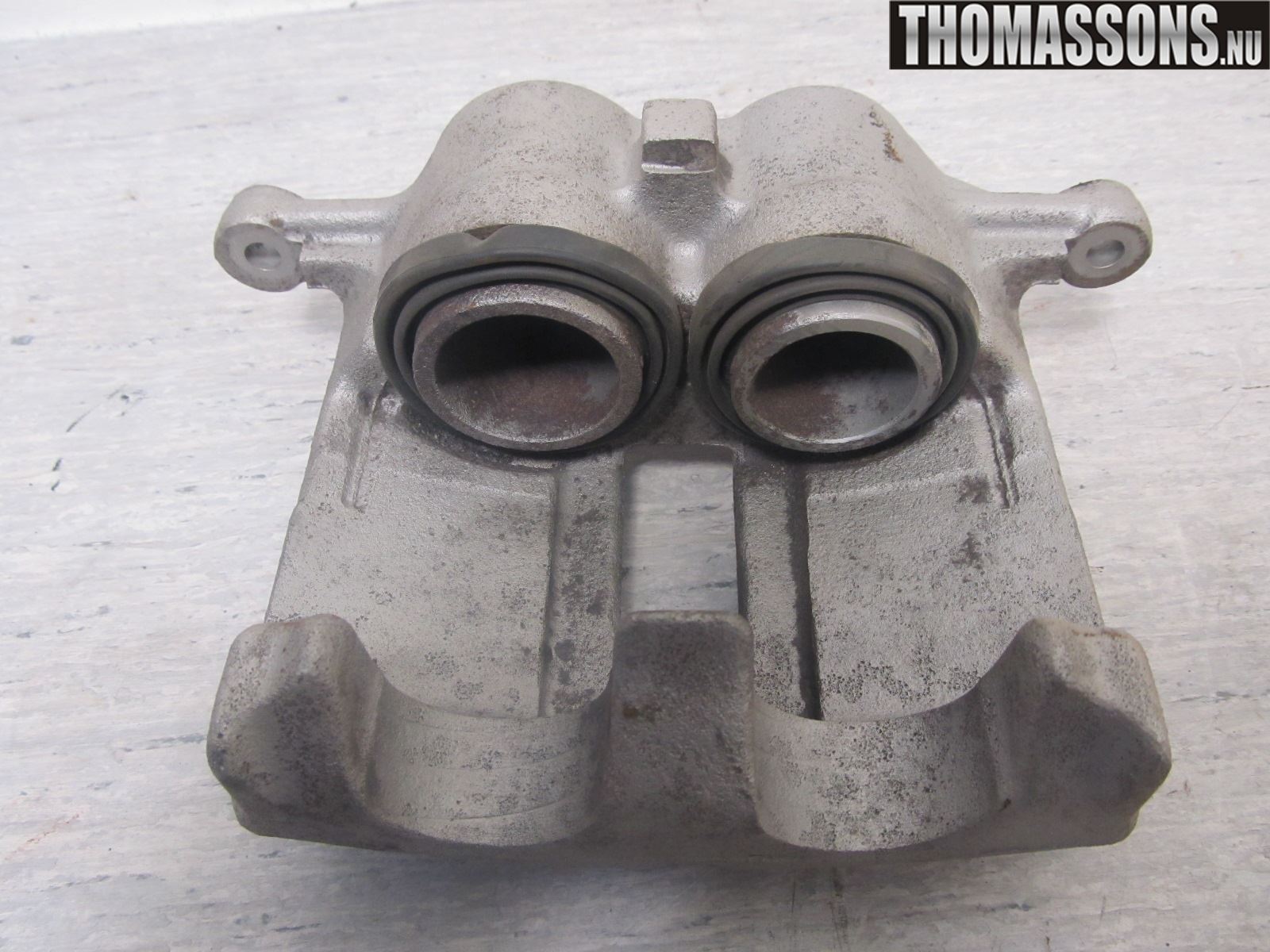 Renault TRAFIC   02-14 Bromsok Fram Höger