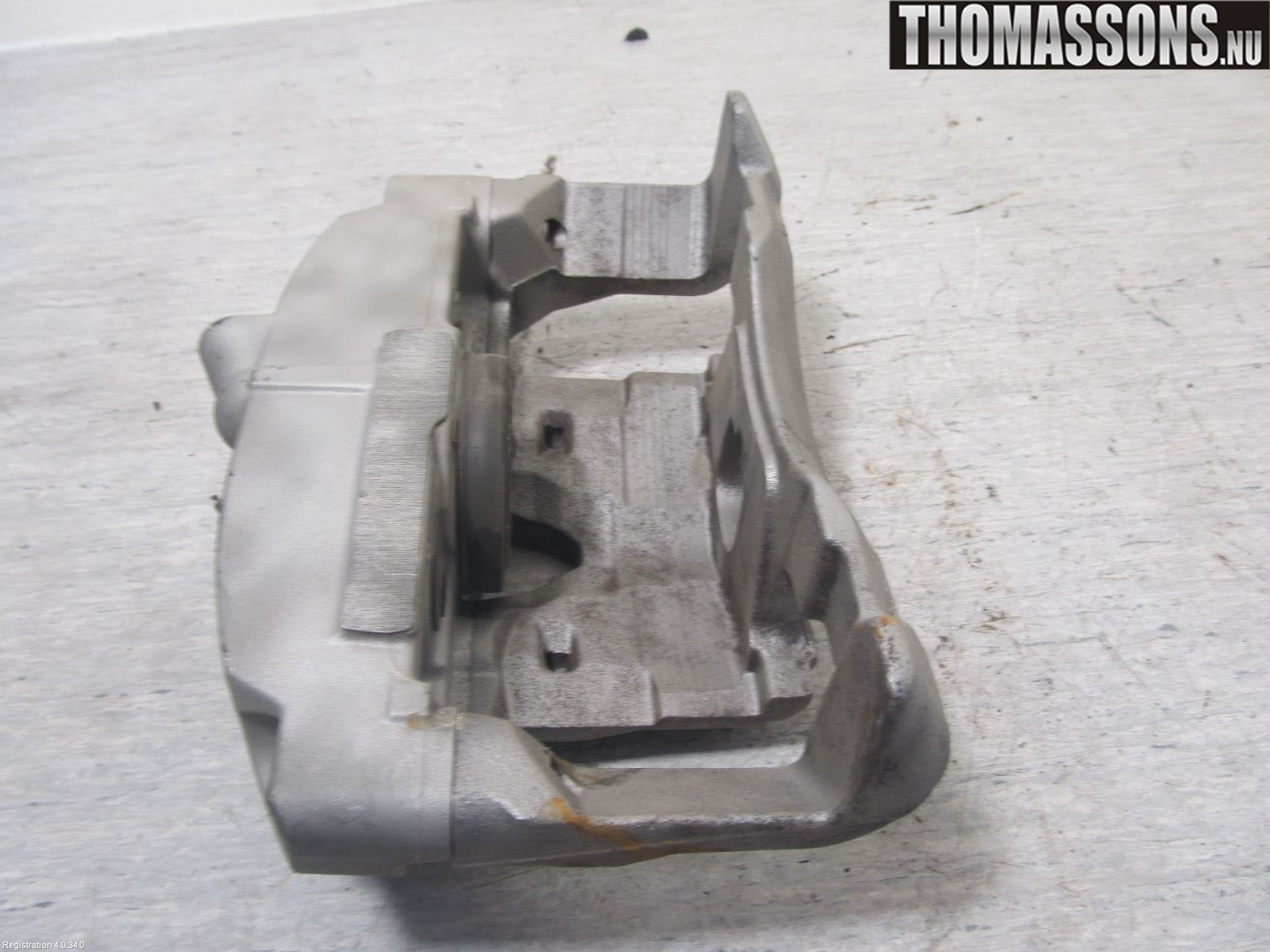 Volvo XC70 14-16 Bromsok Fram Höger