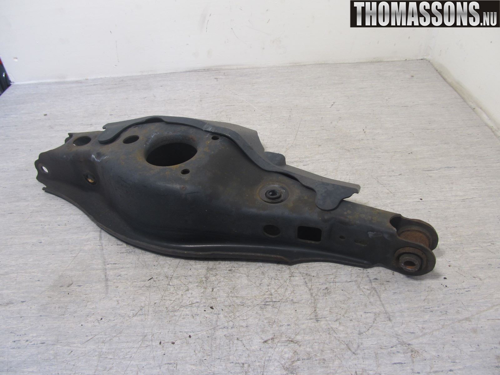Toyota AVENSIS 09-15 Bärarm Bak Höger