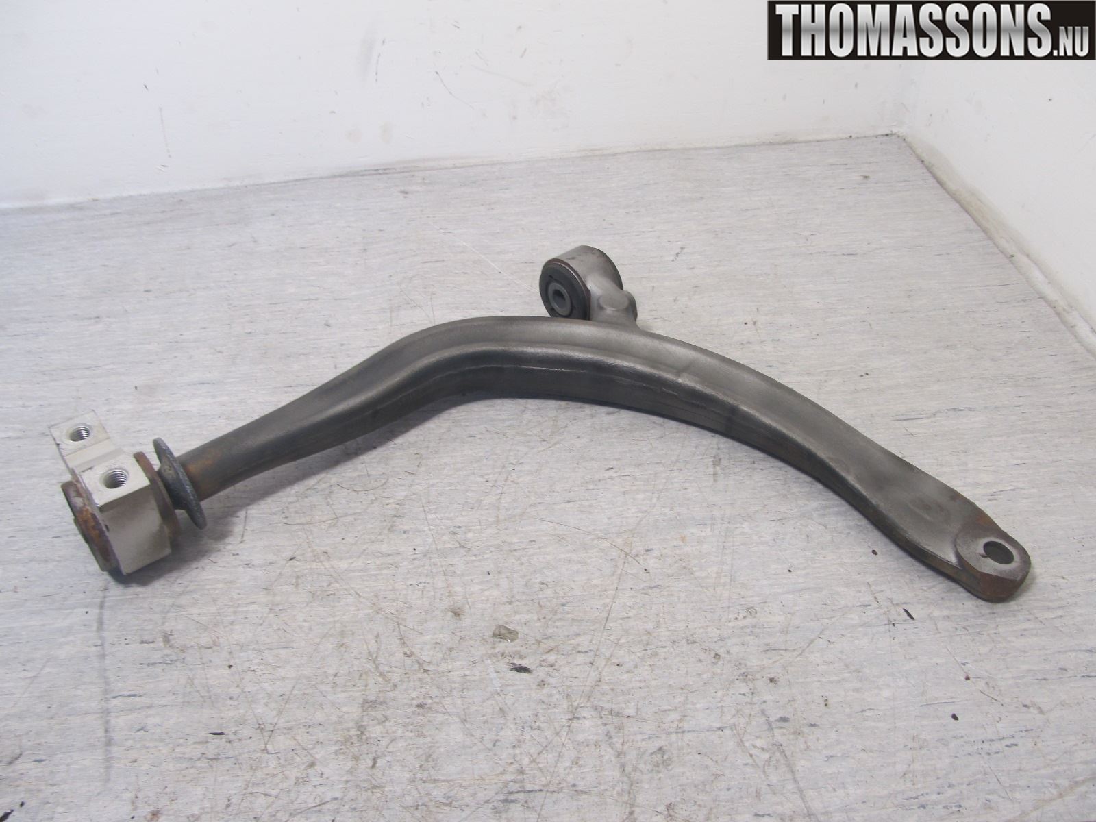 Citroen C5     05-08 Bärarm Fram Undre Vä