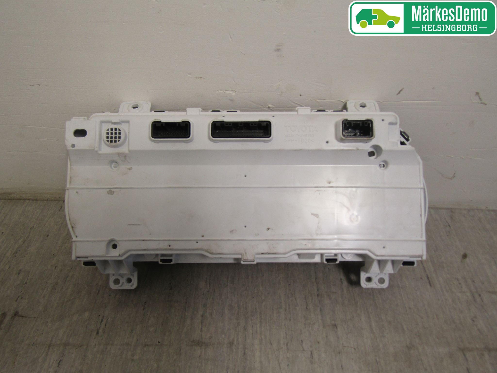 Toyota HILUX 05-16 Instrument Komb