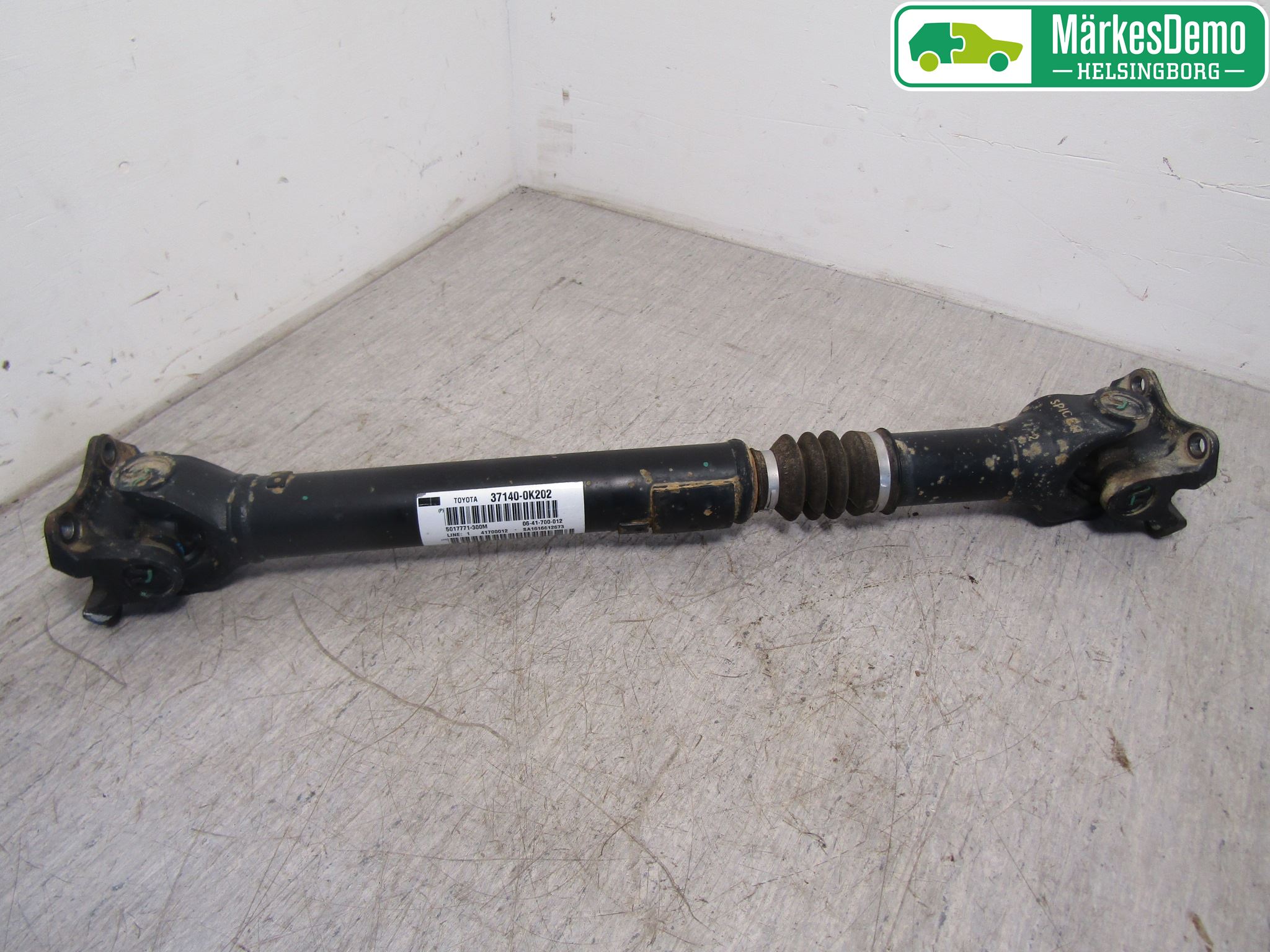 Toyota HILUX 05-16 Mellanaxel Komp