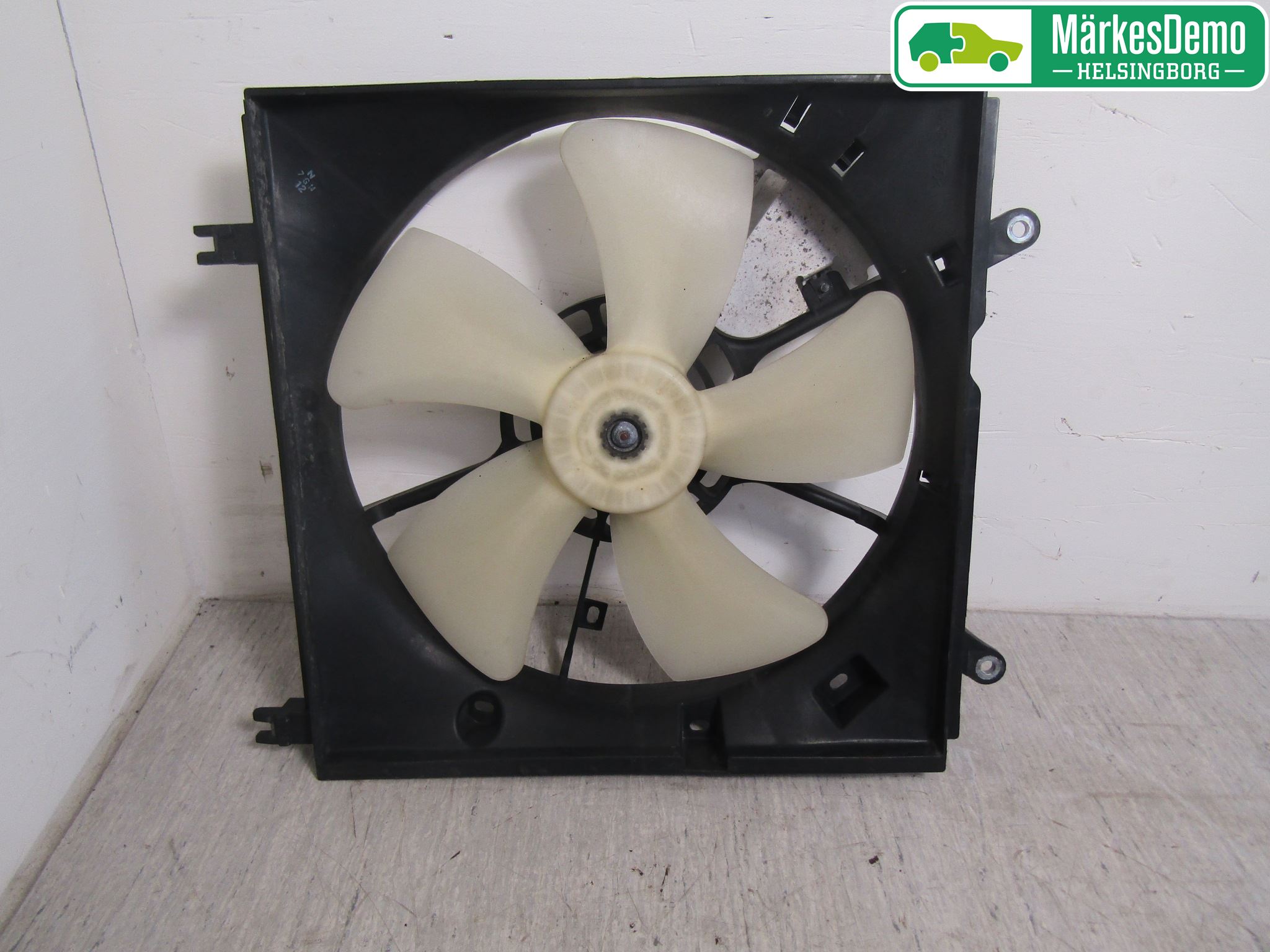 Toyota RAV 4 00-06 Kylfläkt El