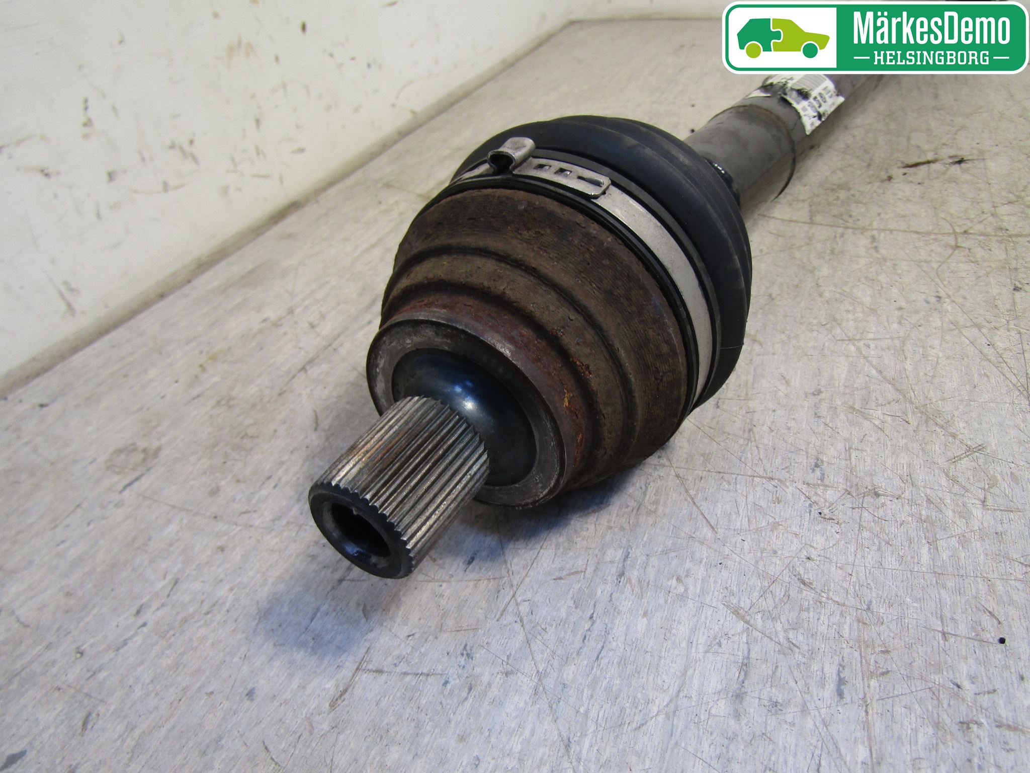 Volkswagen VW GOLF / E-GOLF VII 13-20 Drivaxel Fram Höger