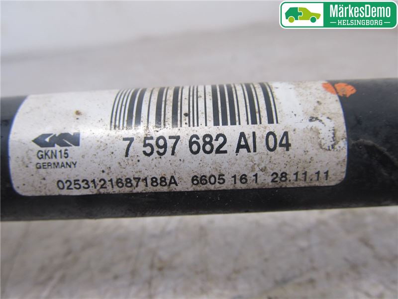 BMW 1 F20/F21 11-19 Drivaxel Bak Höger