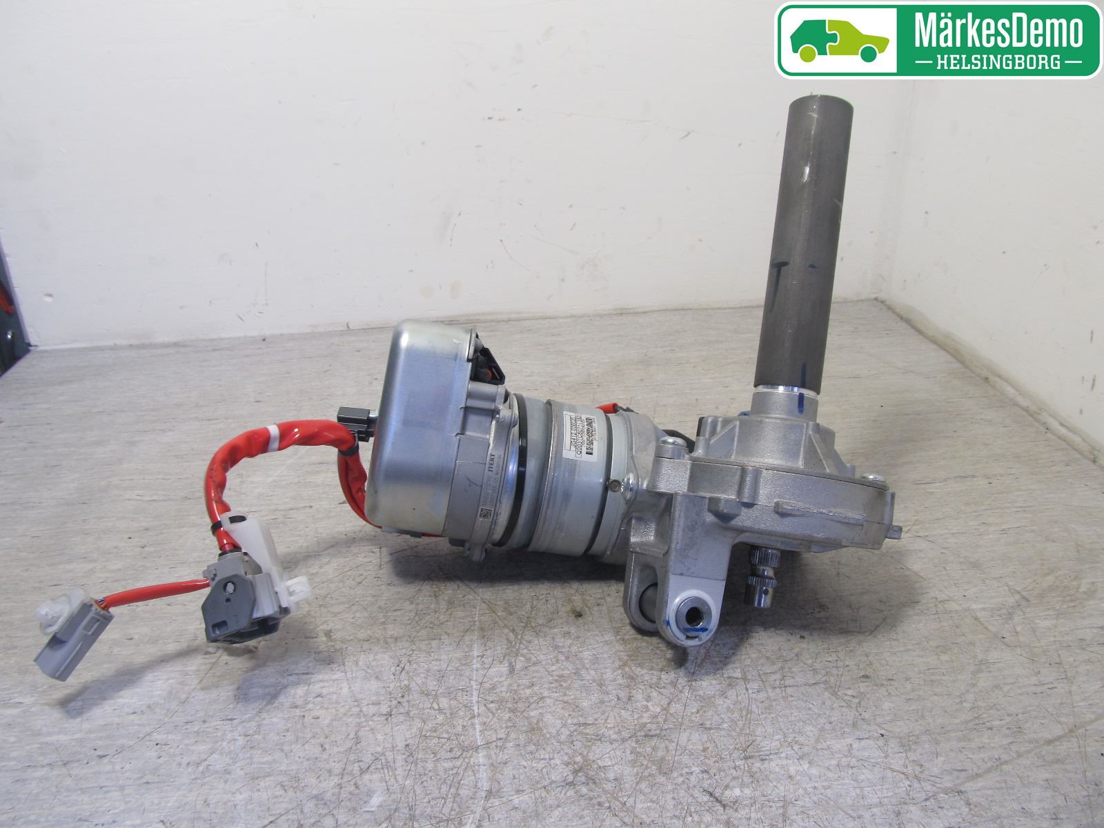 Toyota AURIS 13-19 Rattaxelagg Med Inb Servo