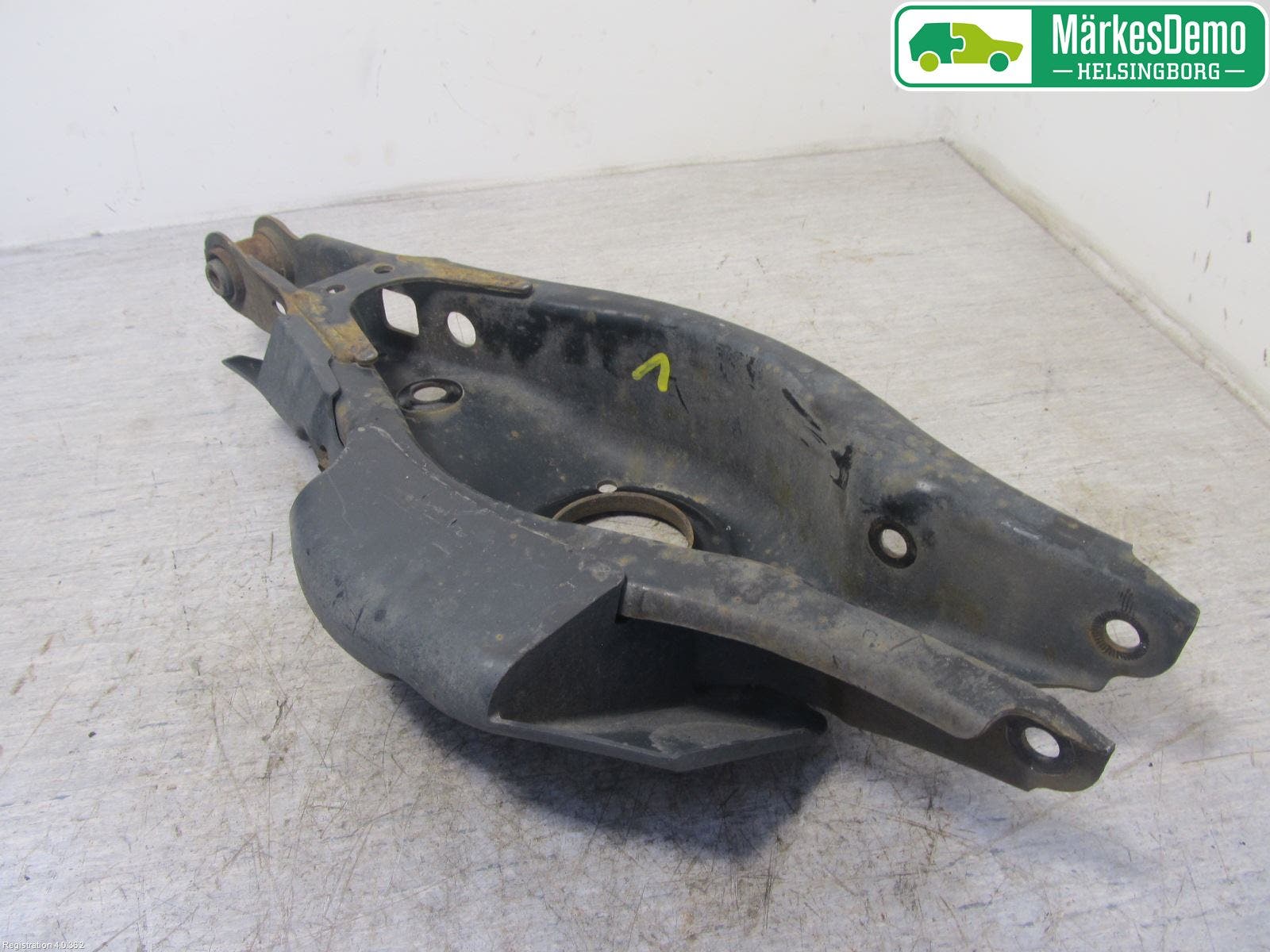 Lexus CT 200h Bärarm Bak Vänster