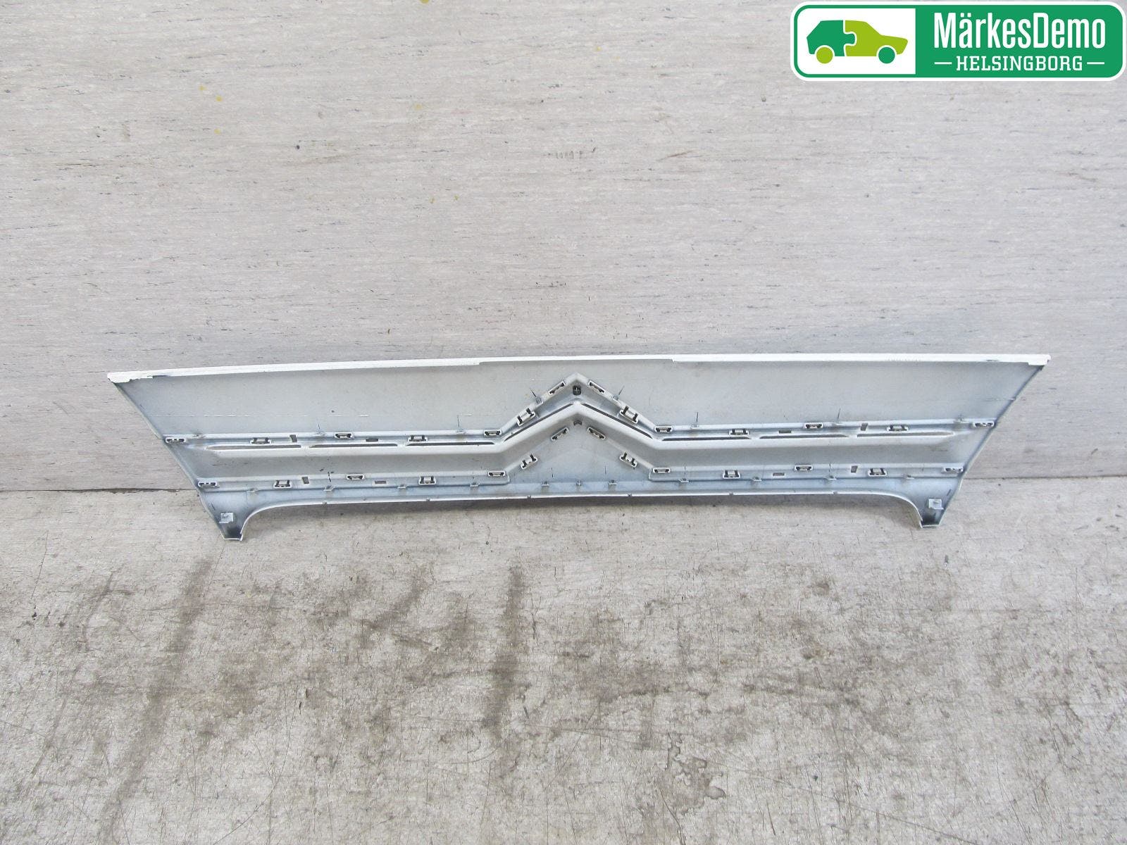 Citroen JUMPY 07-16 Grill Komp