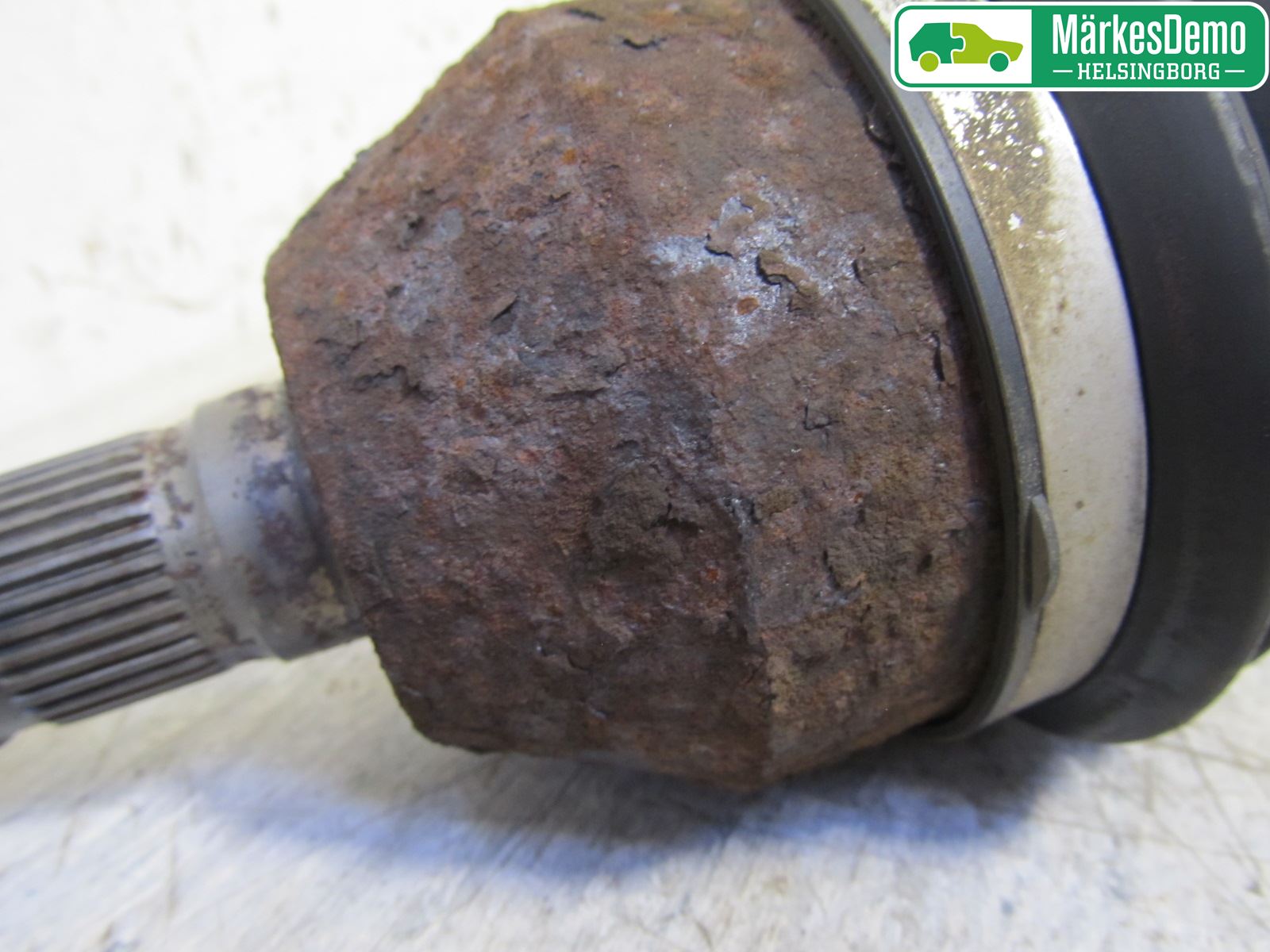 Opel ZAFIRA B 06-14 Drivaxel Fram Höger