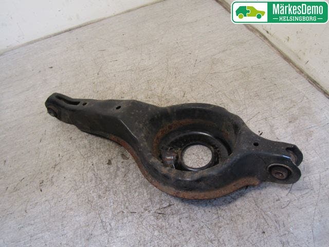 Ford FOCUS 11-14 Bärarm Bak Höger