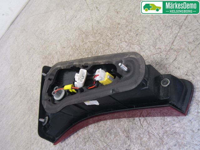 Kia OPTIMA 00-15 Bakljus Lucka Hö