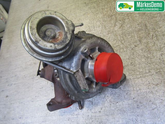 Opel COMBO D 12-18 Turboaggregat
