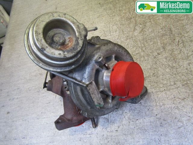 Opel COMBO D 12-18 Turboaggregat