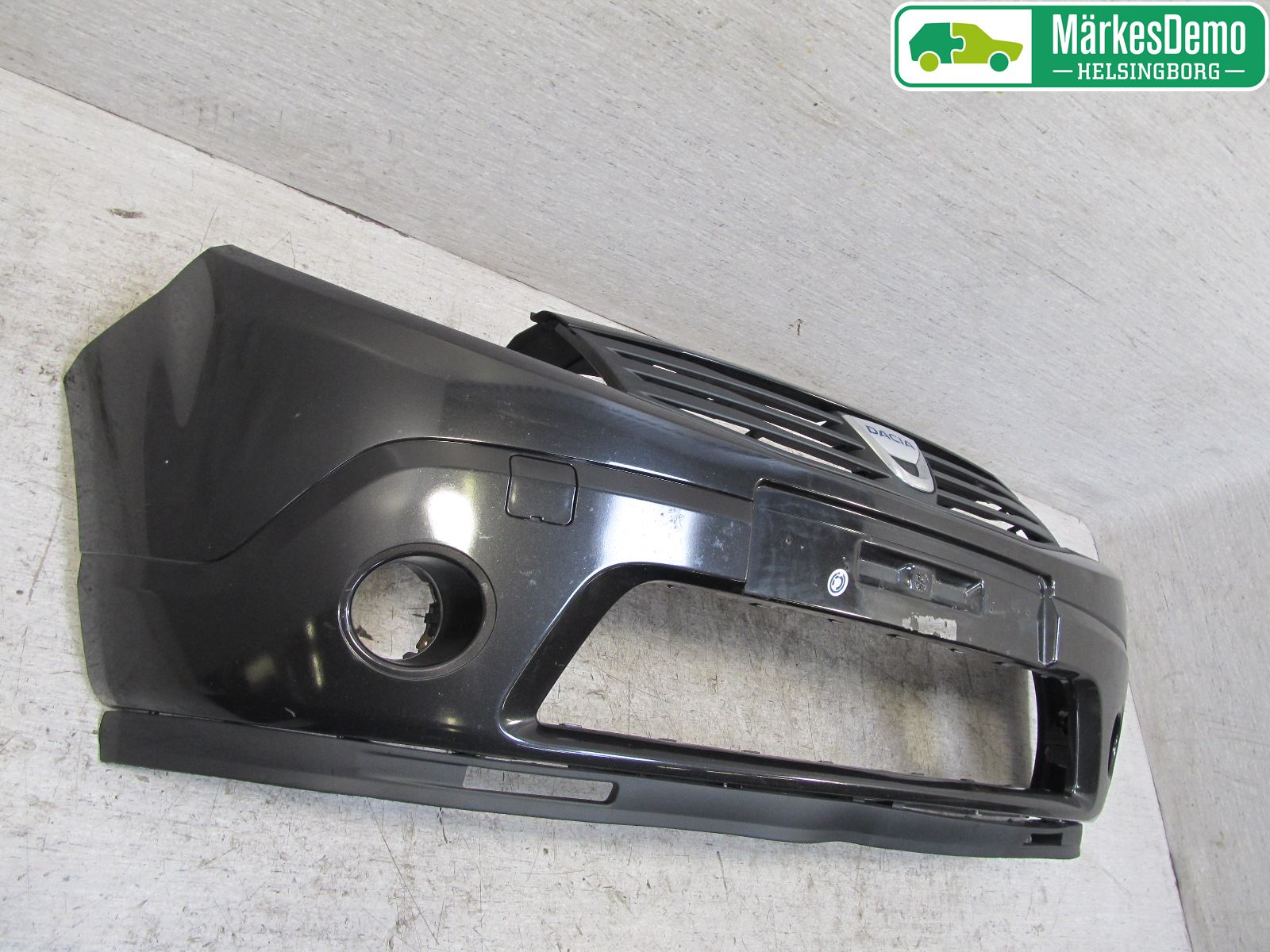 Dacia SANDERO 09-13 Stötfångarbeklädnad Fram